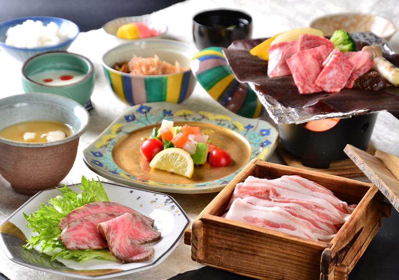 筋肉と自然と遊ぶ宿 田島館 Takayama  Esterno foto