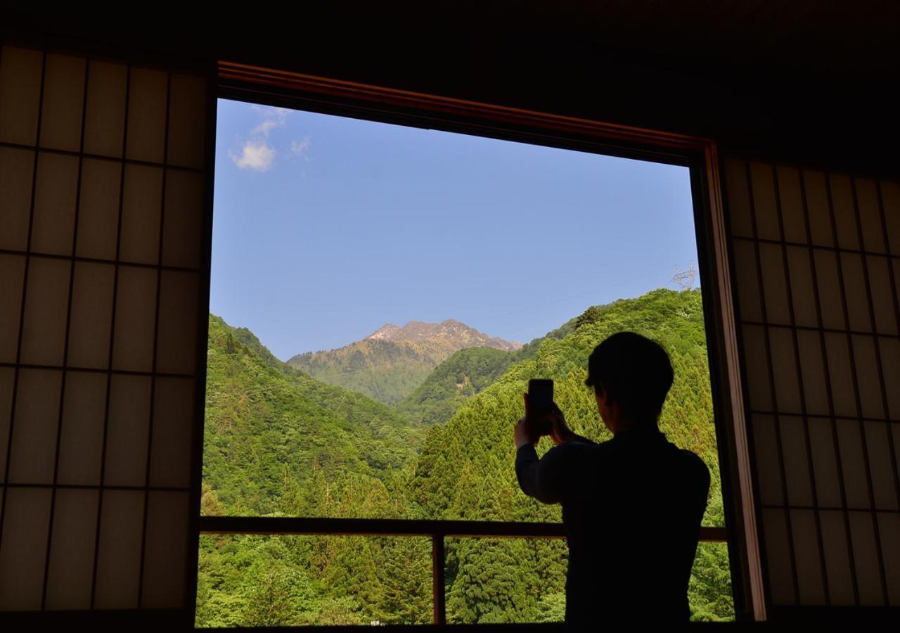 筋肉と自然と遊ぶ宿 田島館 Takayama  Esterno foto