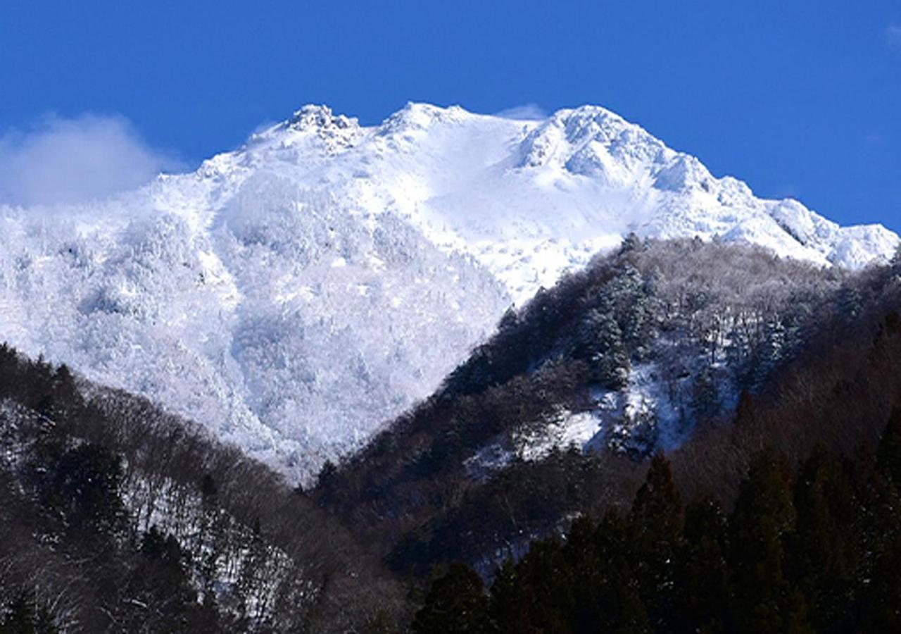 筋肉と自然と遊ぶ宿 田島館 Takayama  Esterno foto
